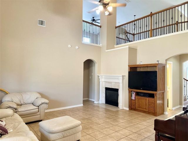 3723 Tumbling Falls Drive, Manvel, TX 77578
