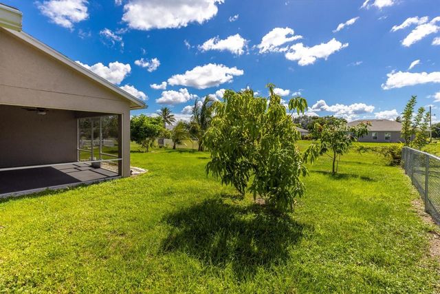 512 SW MCCOMB AVENUE, Port St Lucie, FL 34953