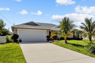 512 SW MCCOMB AVENUE, Port St Lucie, FL 34953