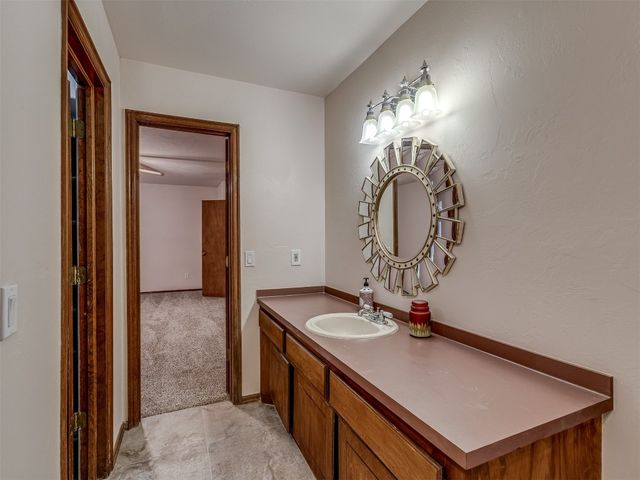17112 Valley Crest, Edmond, OK 73012