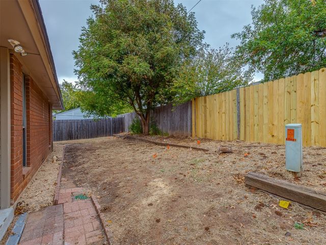 17112 Valley Crest, Edmond, OK 73012