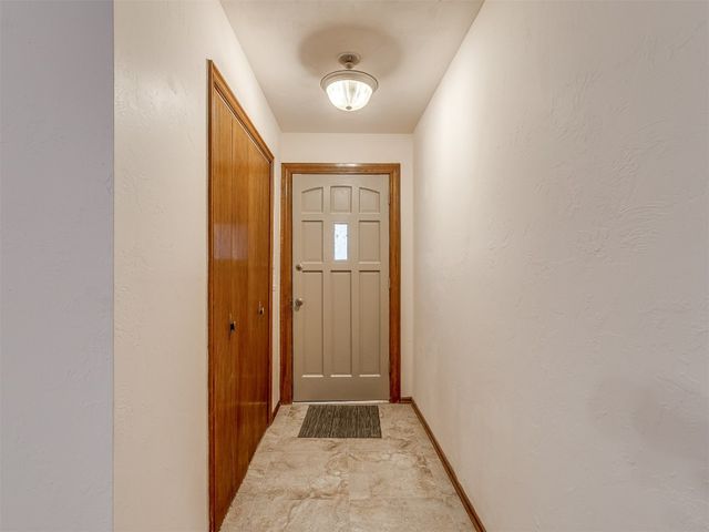 17112 Valley Crest, Edmond, OK 73012