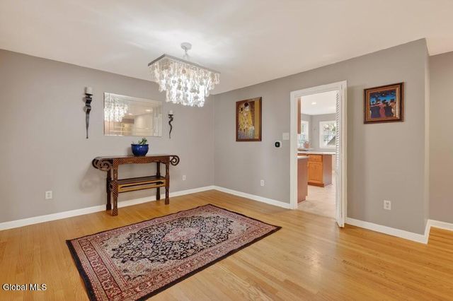 7 Harding Street, Albany, NY 12208