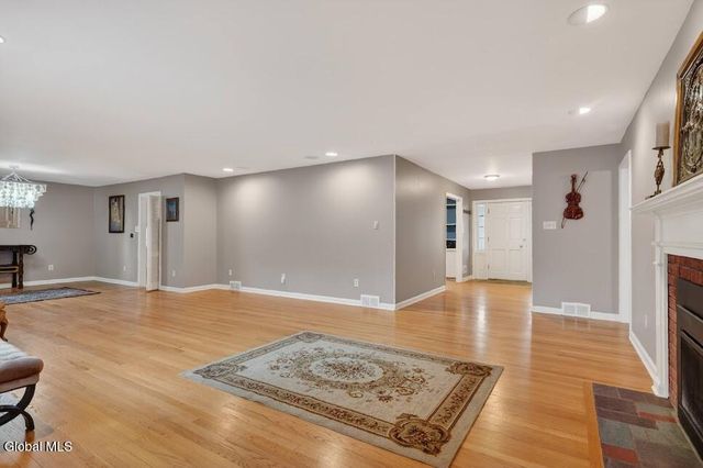 7 Harding Street, Albany, NY 12208