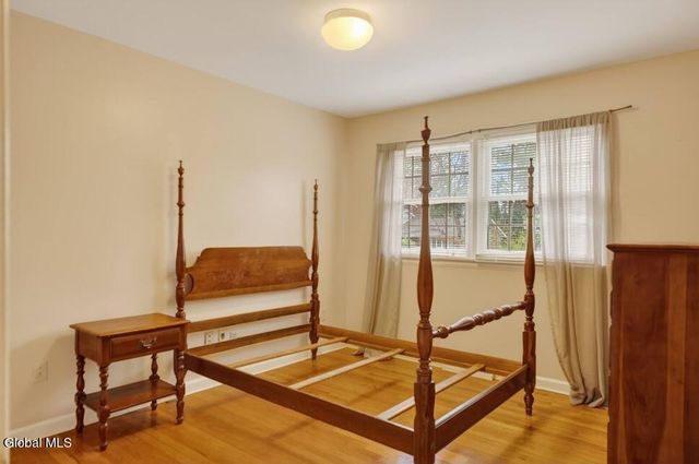 7 Harding Street, Albany, NY 12208