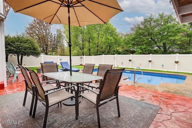 7 Harding Street, Albany, NY 12208