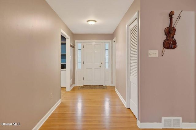 7 Harding Street, Albany, NY 12208
