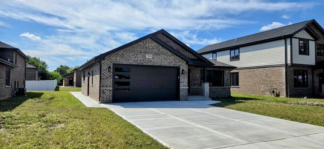 7951 W 73 Place, Bridgeview, IL 60455