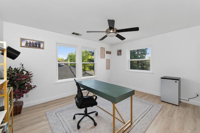 2853 Carolina Avenue, Clovis, CA 93611