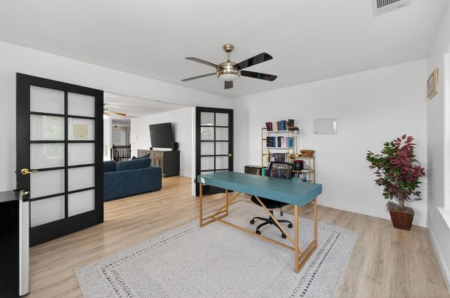 2853 Carolina Avenue, Clovis, CA 93611