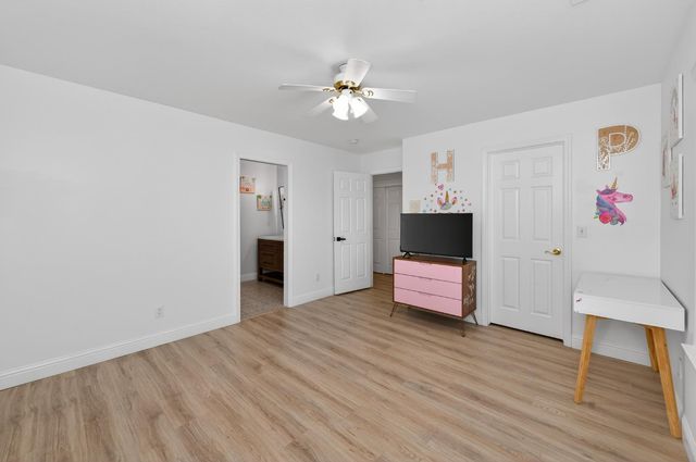 2853 Carolina Avenue, Clovis, CA 93611