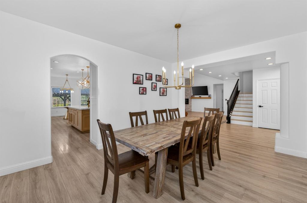 Image 19 of property listing at 2853 Carolina Avenue, Clovis, CA 93611