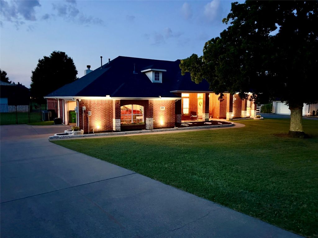 3009 Big Springs Drive, Joshua, TX 76058