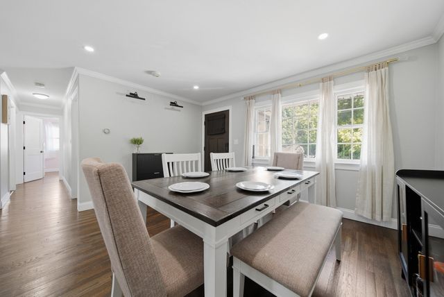 107 New York St, Lowell, MA 01854