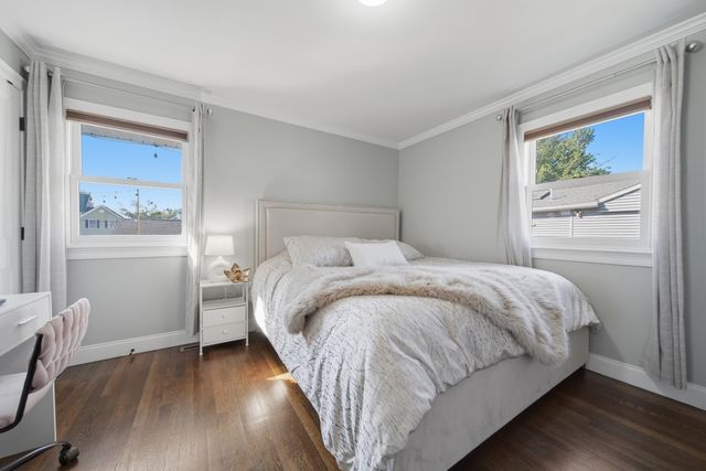 107 New York St, Lowell, MA 01854