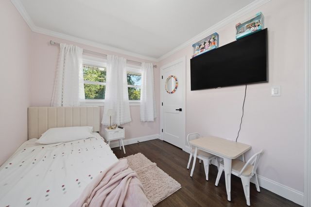 107 New York St, Lowell, MA 01854