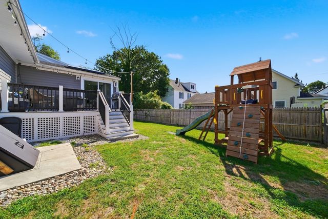 107 New York St, Lowell, MA 01854