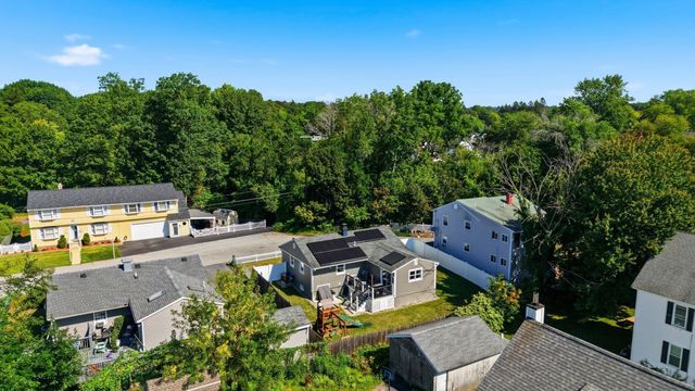 107 New York St, Lowell, MA 01854