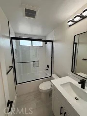 15137 Magnolia Boulevard C, Los Angeles, CA 91403