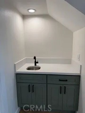 15137 Magnolia Boulevard C, Los Angeles, CA 91403