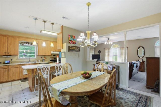 106 Mahaffey Cove, Raymond, MS 39154
