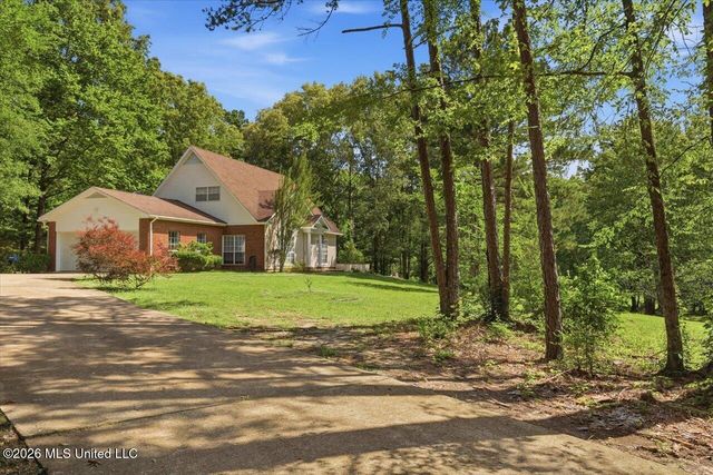 106 Mahaffey Cove, Raymond, MS 39154