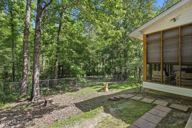 106 Mahaffey Cove, Raymond, MS 39154