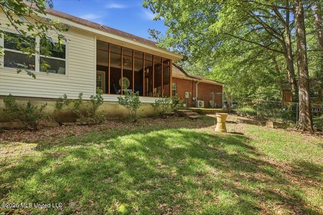 106 Mahaffey Cove, Raymond, MS 39154