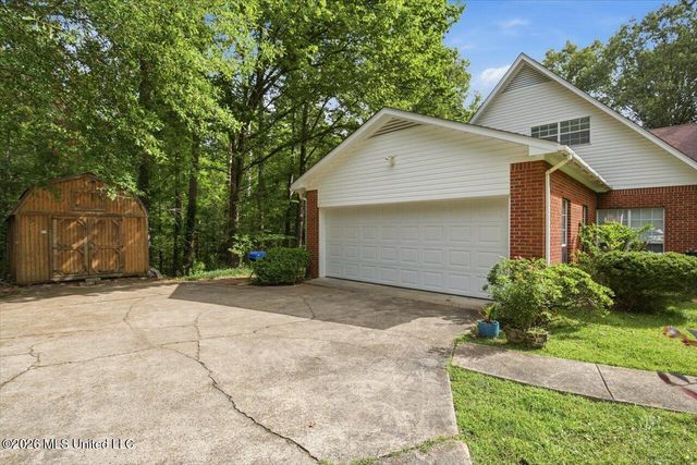 106 Mahaffey Cove, Raymond, MS 39154
