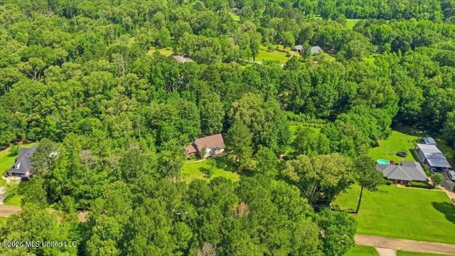 106 Mahaffey Cove, Raymond, MS 39154