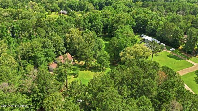 106 Mahaffey Cove, Raymond, MS 39154