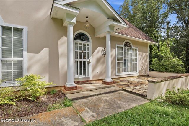 106 Mahaffey Cove, Raymond, MS 39154