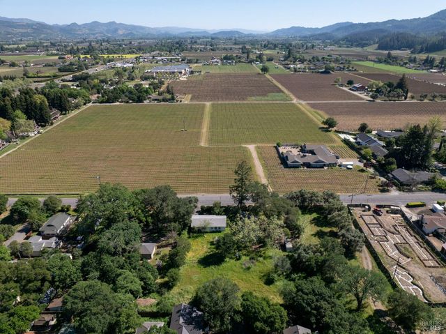 1446 Sulphur Springs Ave, St. Helena, CA 94574