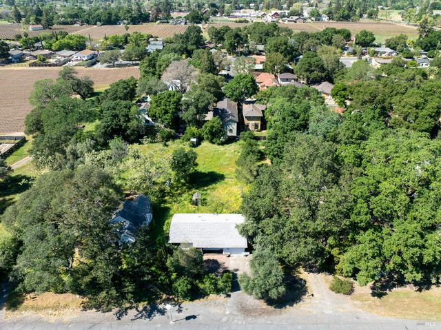 1446 Sulphur Springs Ave, St. Helena, CA 94574