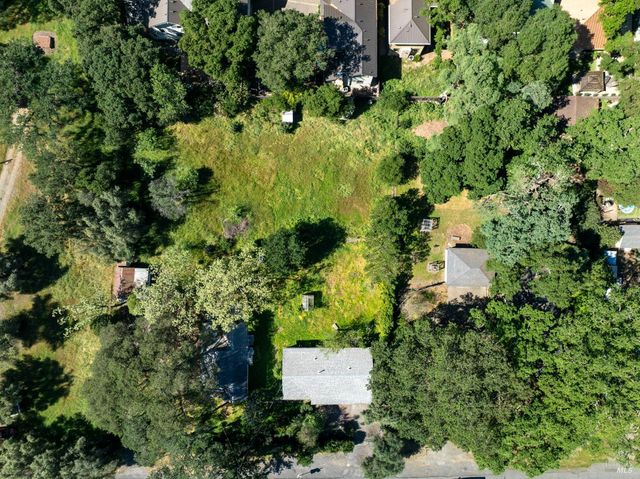 1446 Sulphur Springs Ave, St. Helena, CA 94574