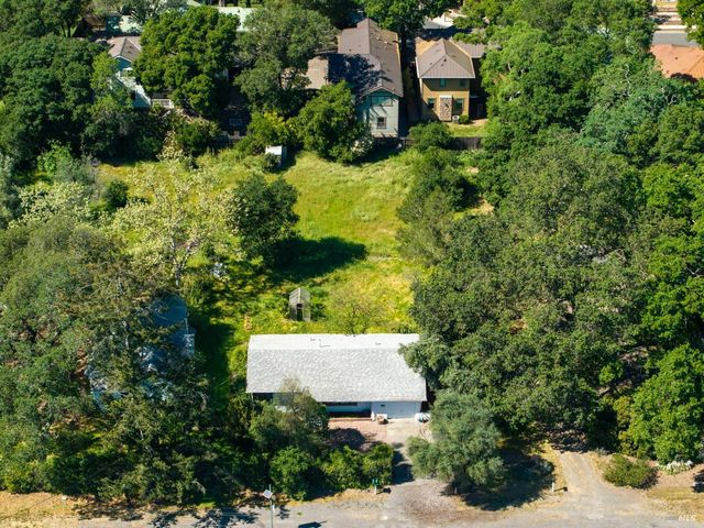 1446 Sulphur Springs Ave, St. Helena, CA 94574