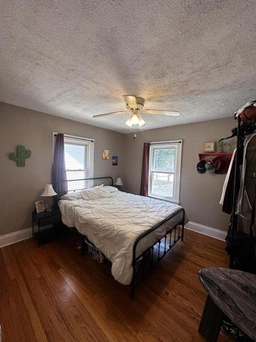 5804 34th AVENUE, Kenosha, WI 53144