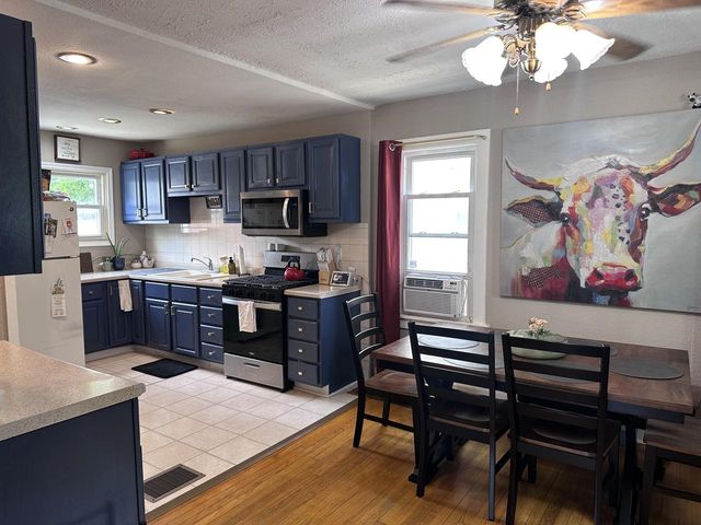 5804 34th AVENUE, Kenosha, WI 53144