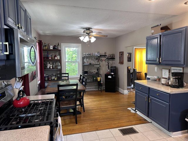 5804 34th AVENUE, Kenosha, WI 53144