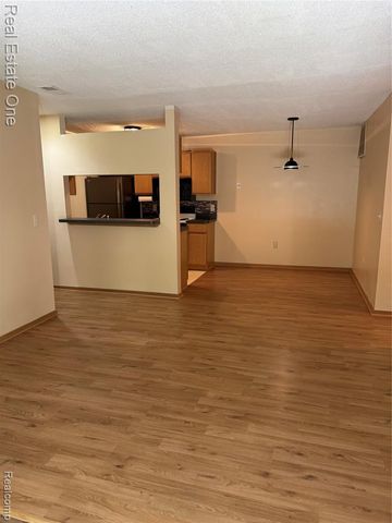 24060 Middlebelt Road, Farmington, MI 48336