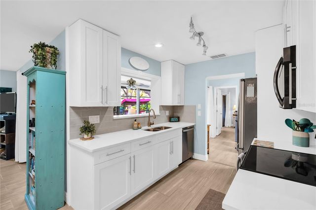 1303 GLENGARRY DRIVE, Palm Harbor, FL 34684