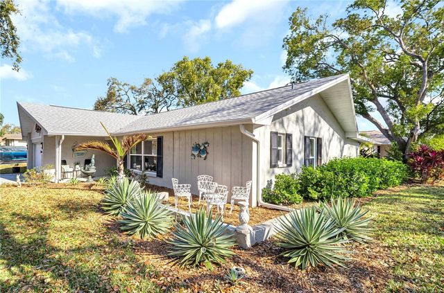 1303 GLENGARRY DRIVE, Palm Harbor, FL 34684