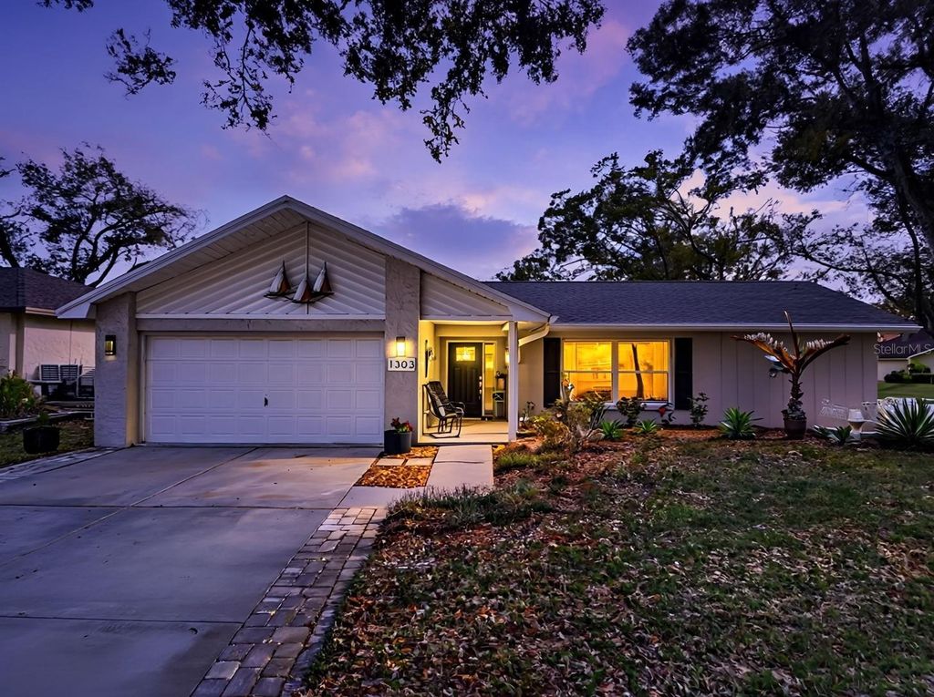 1303 GLENGARRY DRIVE, Palm Harbor, FL 34684