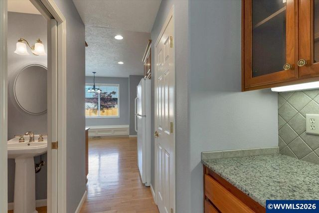 5450 Woodmill Dr SE, Salem, OR 97306