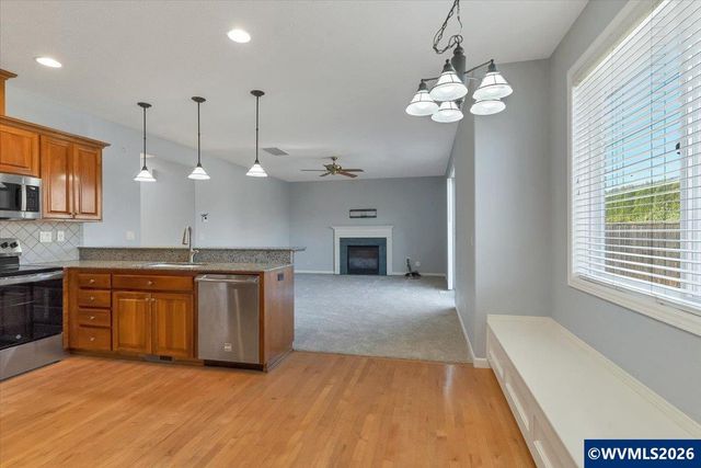 5450 Woodmill Dr SE, Salem, OR 97306