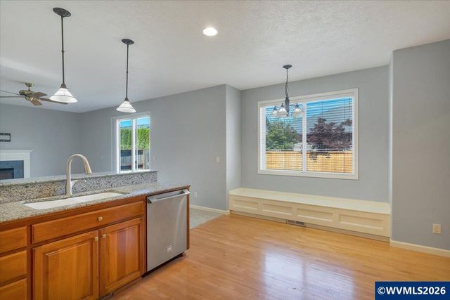 5450 Woodmill Dr SE, Salem, OR 97306
