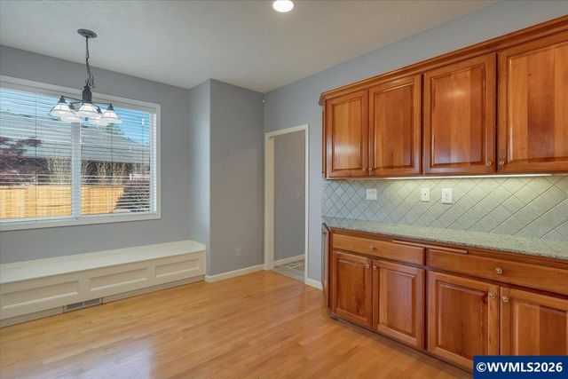 5450 Woodmill Dr SE, Salem, OR 97306