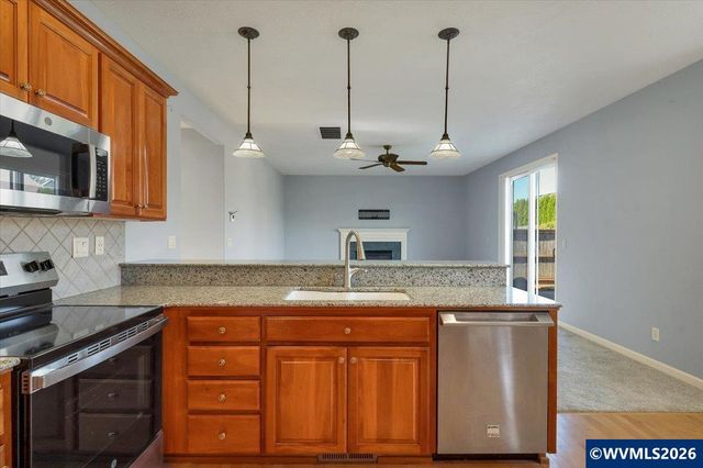 5450 Woodmill Dr SE, Salem, OR 97306
