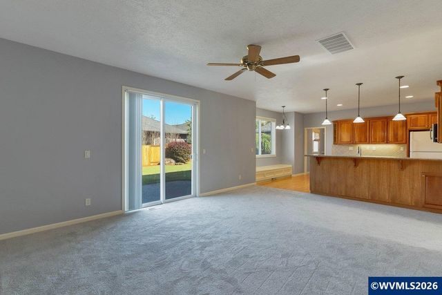 5450 Woodmill Dr SE, Salem, OR 97306