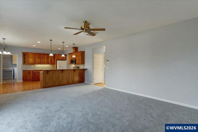 5450 Woodmill Dr SE, Salem, OR 97306